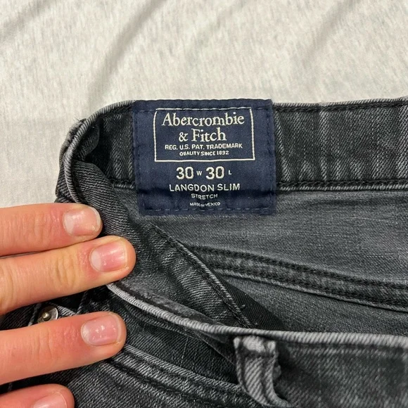 Abercrombie 30x30 Jean - Picture 2 of 4